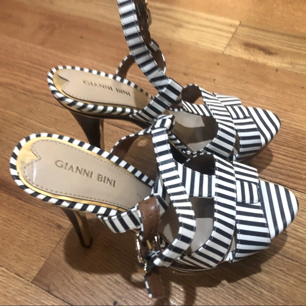 New Gianni Bini Stripped Denim Like Heels